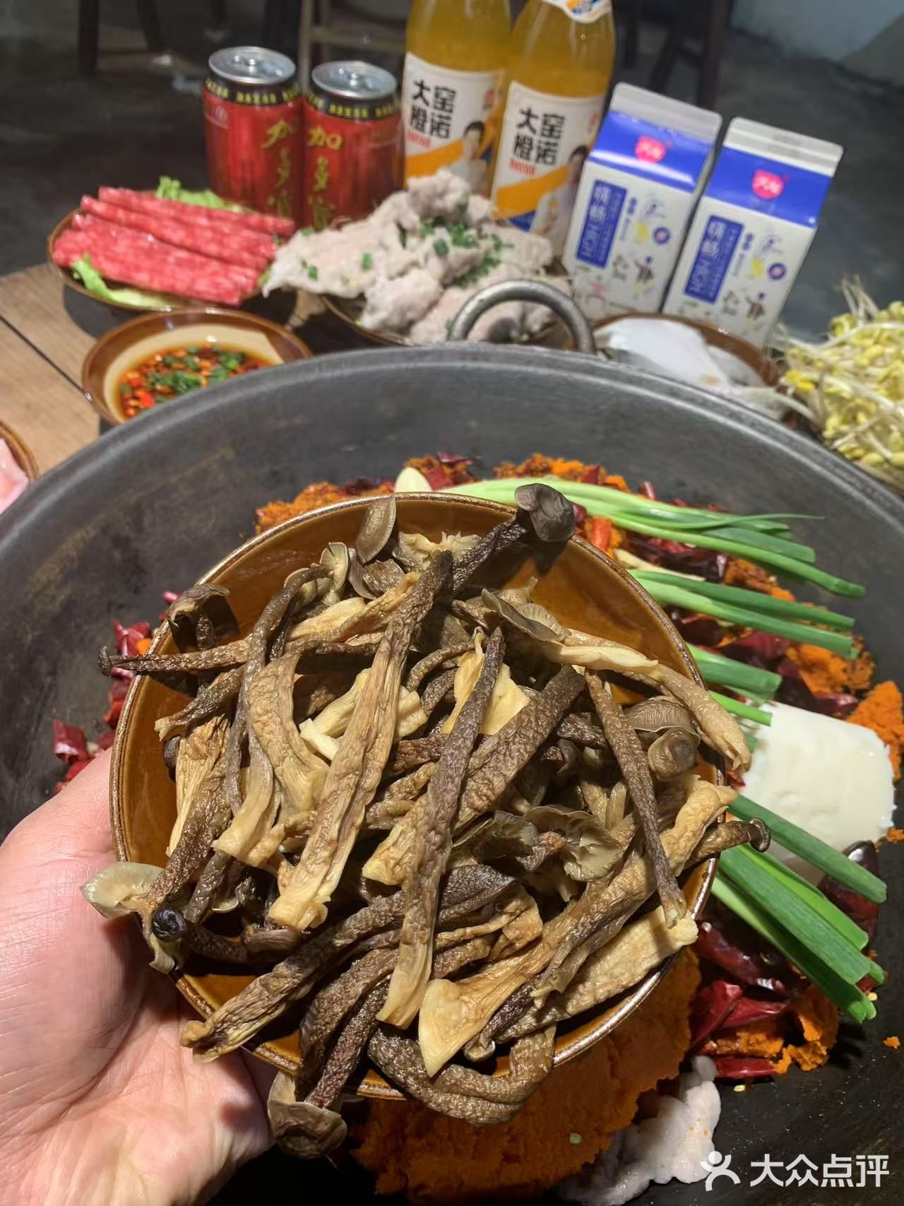 微电园宝藏火锅 | 叁上火锅营业厅