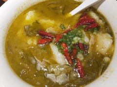 -渝是乎酸菜鱼(龙旗购物中心店)