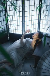 -onlygirl摄影美学馆高端定制(江滩店)