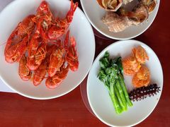 -荣誉国际酒店-云顶旋转餐厅