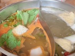 -苗伯妈酸汤火锅