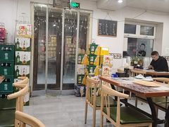 -泉哥小平房串店