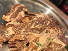 -草家酱蟹炭火烤肉店(珲春南路一店)