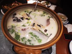 -姜君·千岛湖鱼头馆(浦东大道店)