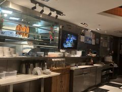 -新大咀港式茶餐厅(宝山万达店)