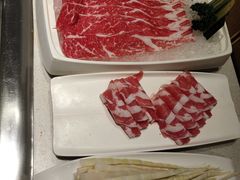 -海底捞火锅鲜切牛肉主题店(长寿路店)