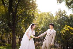 -雪中彩影婚纱摄影·微光艺术中心