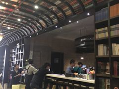 -钟书阁(松江泰晤士小镇店)