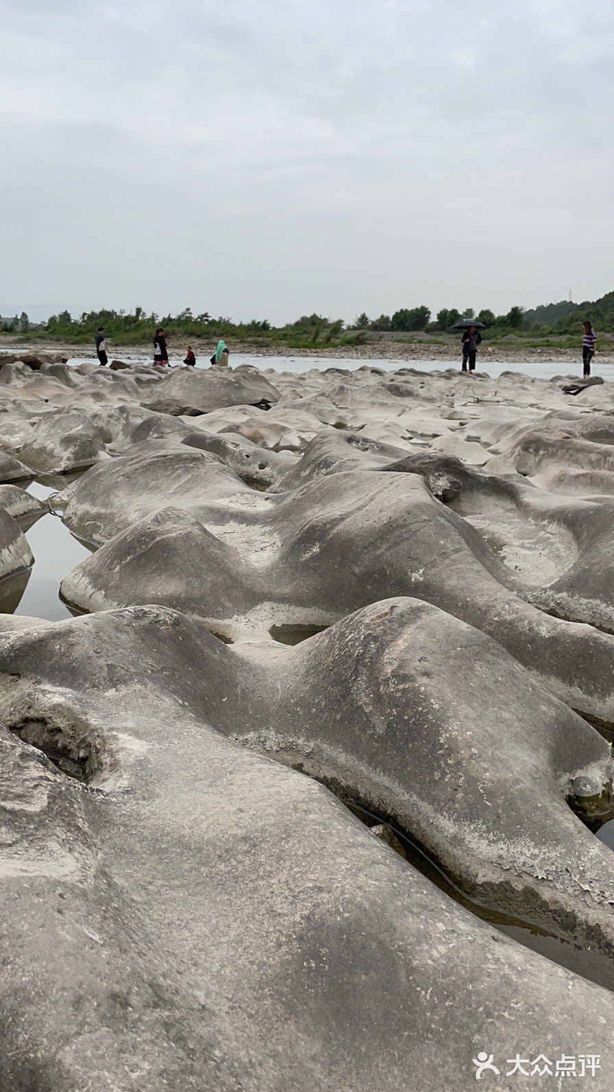 江油怪石滩景区