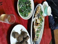 -芦茨金富饭庄·25年老字号·专做稻草鸡