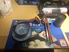 餐具摆设-舞漁日料美人胶原锅(陆家嘴中心店)