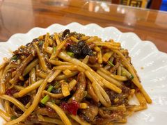 鱼香肉丝-椒香川流不息川菜馆(二七北路店)