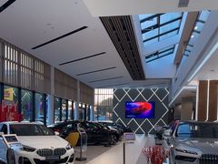 -上海宝信宝马4S店