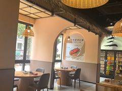 -小白的·非遗东方烤乳猪·海南菜连锁餐厅(椰梦长廊外贸路店)