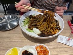 大盘牛肉干炸酱面-炒码先生·韩餐炸鸡披萨(西塔店)