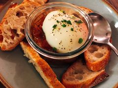 彩椒酱温泉蛋烤面包-RAC BAR(安福路店)