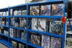 -逝水玩具折扣店
