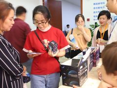 -上海大学附属上海和平眼科医院