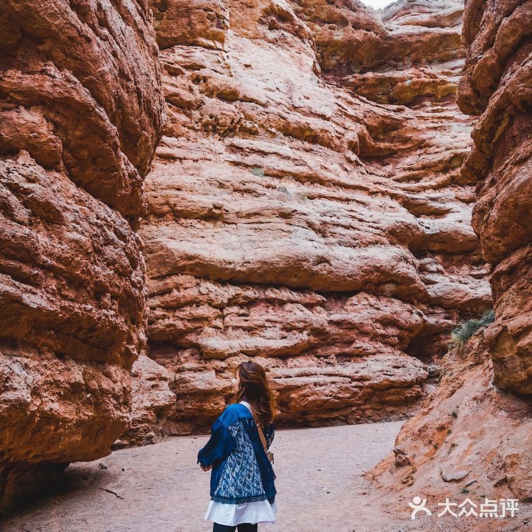 张掖旅行攻略｜平山湖大峡谷，爬山懒人路线