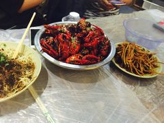 巴厘龙虾(音乐学院店)-巴厘龙虾·榜首油焖大虾(音乐学院·沿江酒馆店)