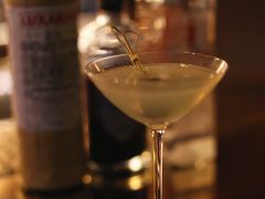 -Whisper Bar 