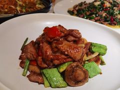 香煎口蘑脆爽肉-周三的情书花园餐厅(江北店)