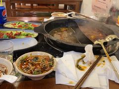 -重庆川渝肥妹火锅