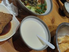 -弄堂咪道-饭香·面香·馄饨香(兴梅店)
