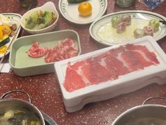 -四囍码头海鲜烧烤自助火锅(外滩南京东路悦荟广场店)