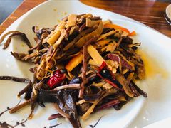 什锦山野菜-小厨子私房菜·云南美食店