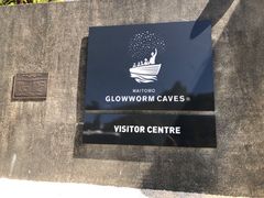 -怀托摩萤火虫洞