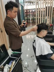 -韩国丽安形象设计