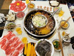 红汤锅底-洞子老火锅(青年路店)