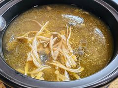 -杨记山珍鸡煲菌汤锅