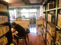 -闵行城市书房凤凰馆
