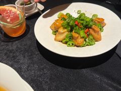 炝拌小鲍鱼-醉东Oriental House(静安嘉里中心店)