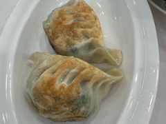 香煎鲜肉韭菜饺-凤凰楼酒家·粤宴点心(华强北店)