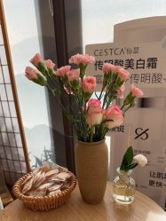 -宥莉·ULLY 痘敏肌•科技皮肤管理中心