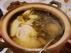 石橄榄炖鸡-光头匠