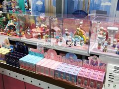 -泡泡玛特POPMART(蓝色港湾店)