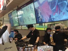 -霸王茶姬(上海静安大悦城店)