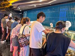 -雍容荟帝王蟹活龙虾展台自助(IFS黑金店)