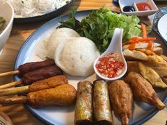 越南小吃拼盘-越美小馆·越南料理(曲江店)