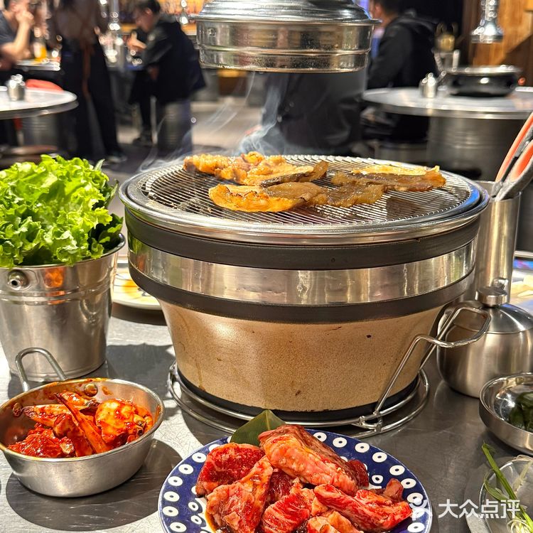 跟着长春本地人吃的烤肉👍服了