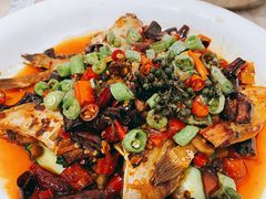干烧耗儿鱼-洪霞餐馆