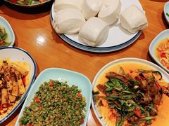 -有红鸡毛店·川菜(建设路店)