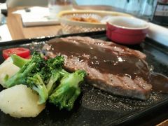 -必胜客(格尔木华兴店)