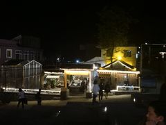 -百里峡七彩艺术小镇