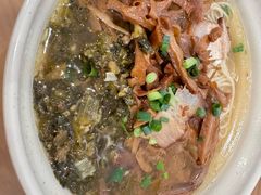 -佬钱湾仔(衣裳街店)