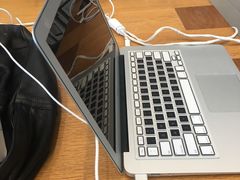 -Apple零售店(华贸购物中心店)
